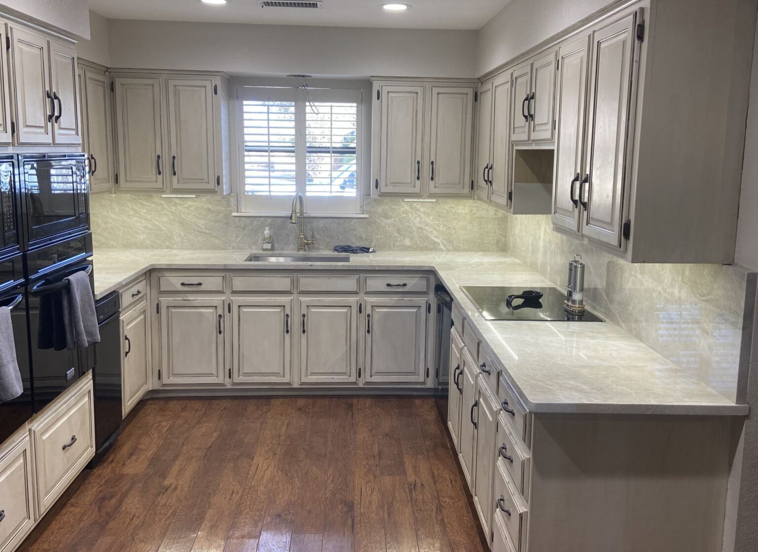 kitchen counter install by stone masters
